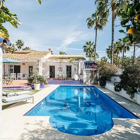 Authentic 3 Bedroom With Pool